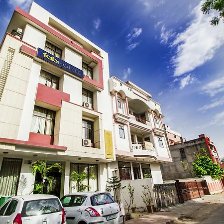 Fabhotel Royal Residency Jaipur Airport Bagian luar foto