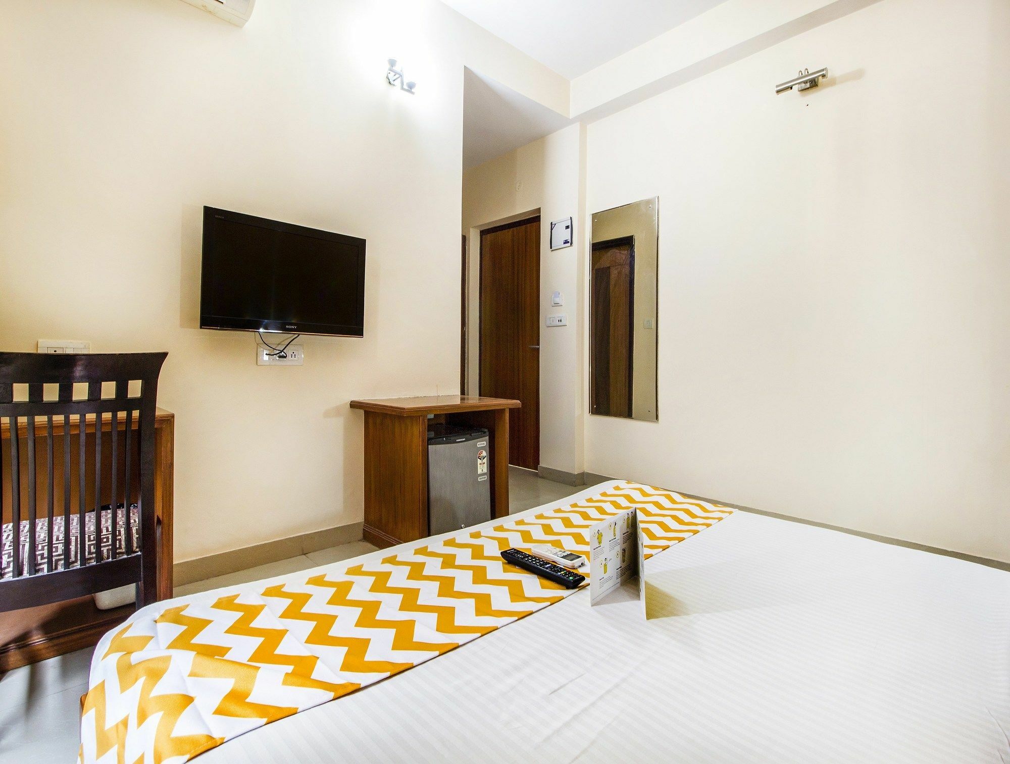 Fabhotel Royal Residency Jaipur Airport Bagian luar foto